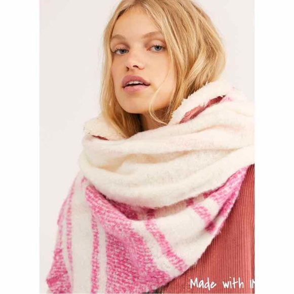 🎀Last One! Free People Plaid Blanket Scarf🎀 - Picture 3 of 4
